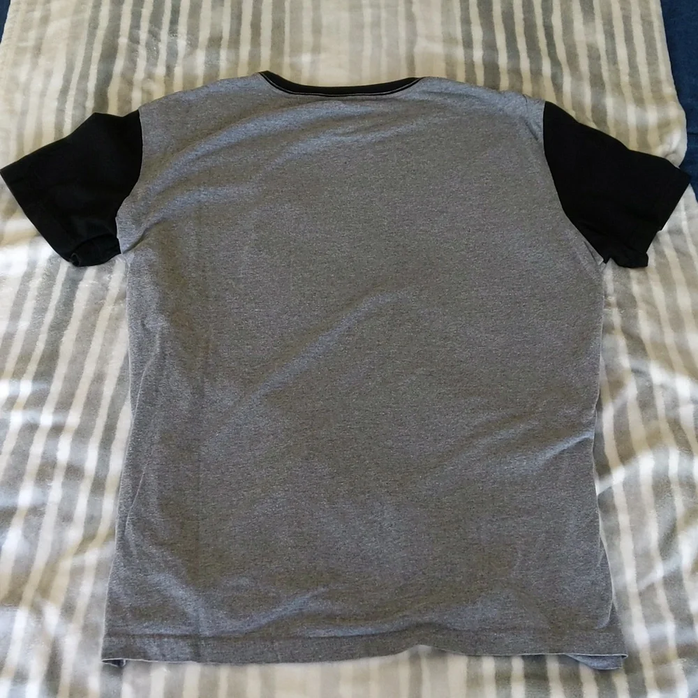 American Eagle tee - men's XL - Picture 4 of 4